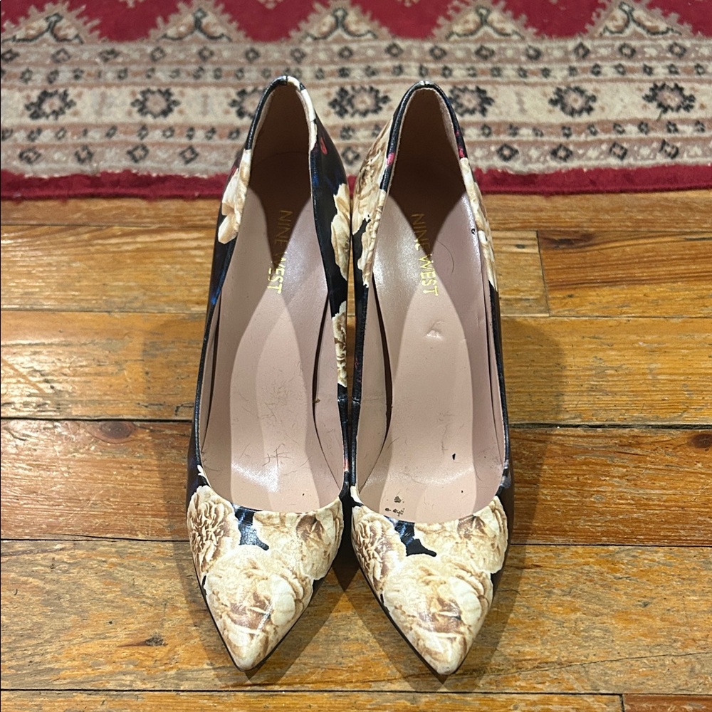 Nine West Black and Cream Floral Heels